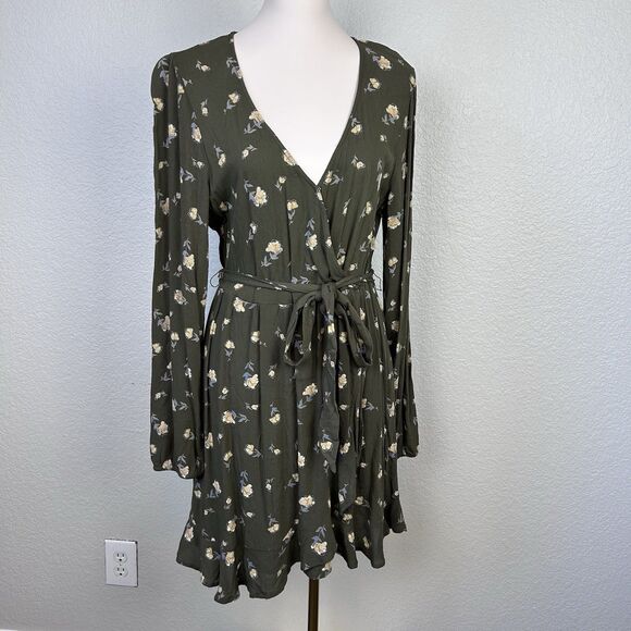 SO Side-Tie Faux-Wrap Ruffle Olive Green Floral V-Neck Long Sleeves Dress Large - Picture 1 of 7